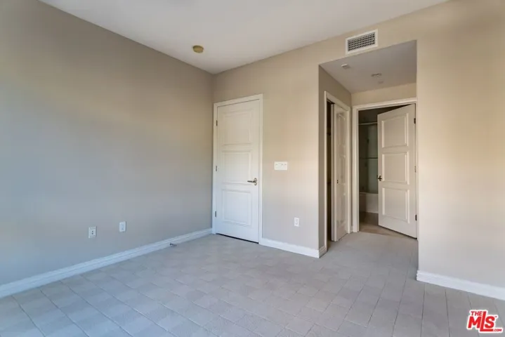 417 Caruso Avenue, Glendale, California 91210