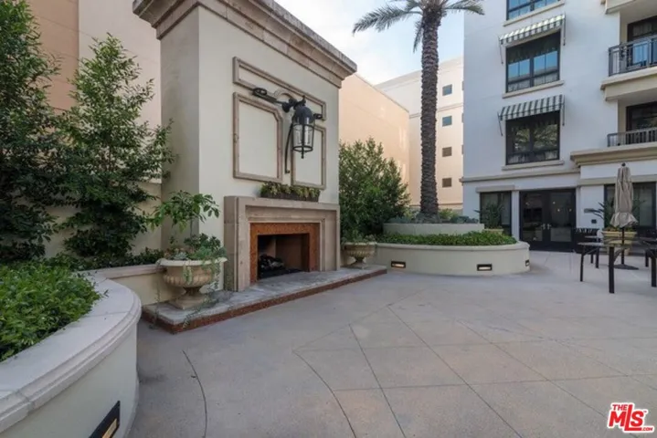 417 Caruso Avenue, Glendale, California 91210
