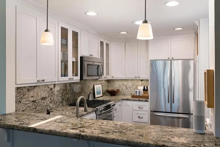 2402 Caminito Ocean Cove, Cardiff By The Sea, California 92007