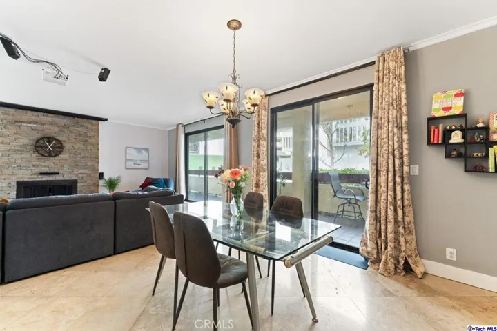 11322 Camarillo Street 105, Toluca Lake, California 91602