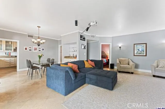 11322 Camarillo Street 105, Toluca Lake, California 91602