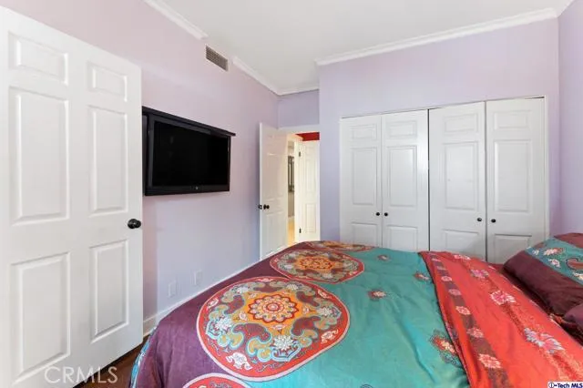 11322 Camarillo Street 105, Toluca Lake, California 91602