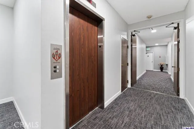 11322 Camarillo Street 105, Toluca Lake, California 91602