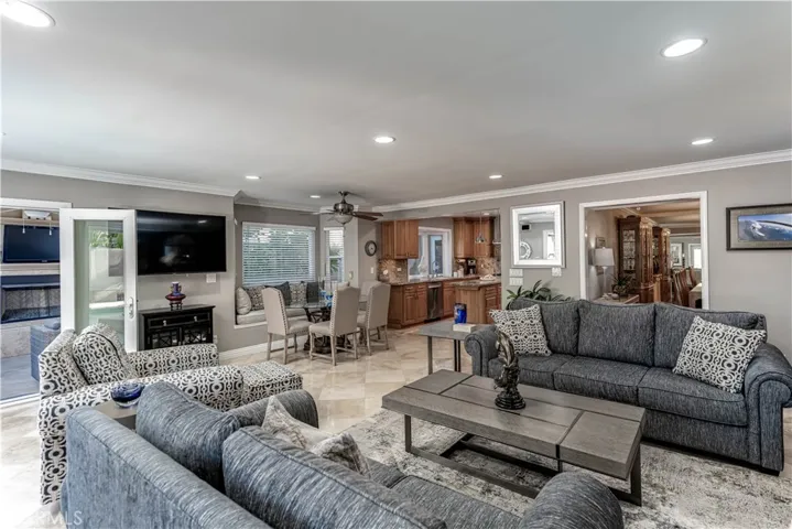 7261 Carlton Avenue, Westminster, California 92683