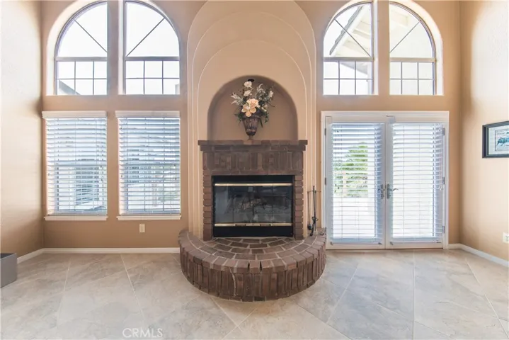Livingroom Fireplace