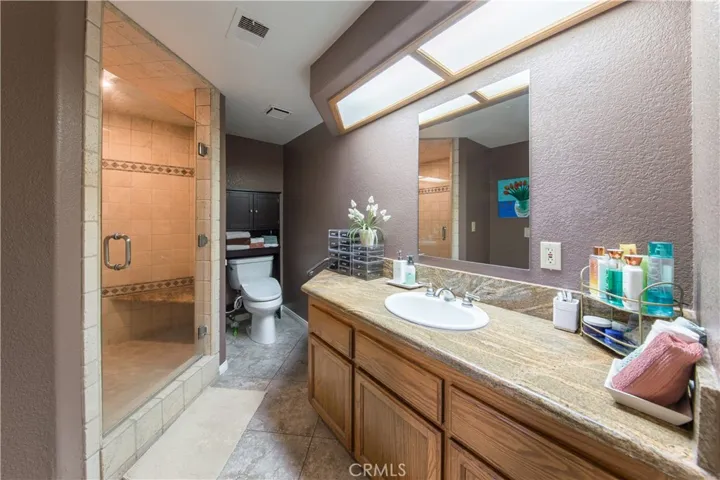 Downstairs 2nd suit Bathroom