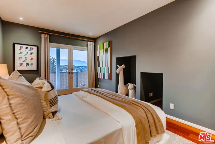 4661 Palmero Drive, Los Angeles, California 90065