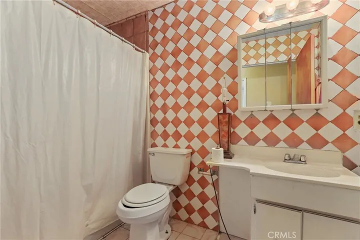 718 E 112th Street, Los Angeles, California 90059