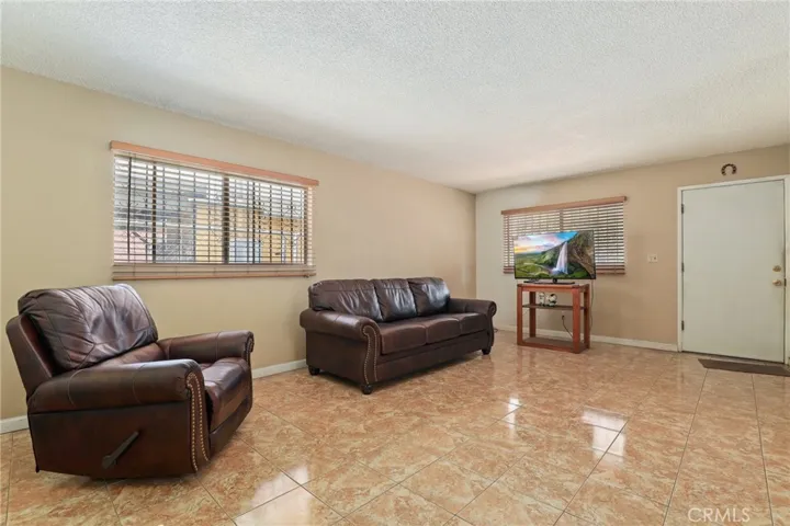 718 E 112th Street, Los Angeles, California 90059