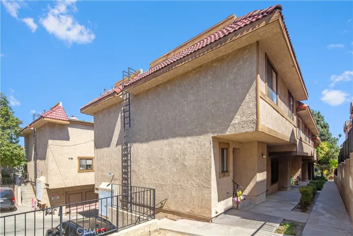 28 S Chapel Avenue, Alhambra, California 91801