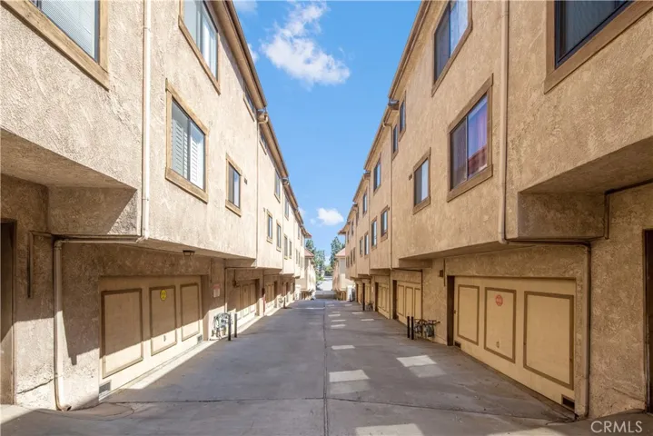 28 S Chapel Avenue, Alhambra, California 91801