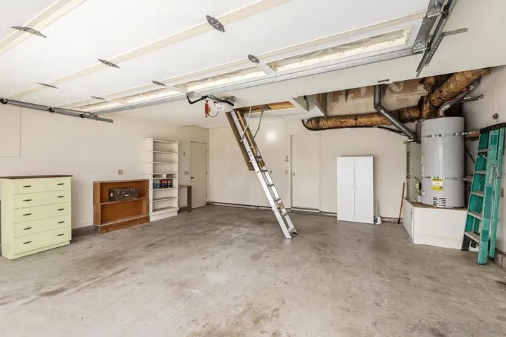 11069 Collinwood Dr, Santee, California 92071