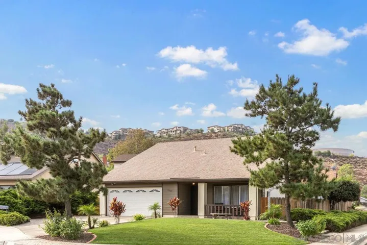 11069 Collinwood Dr, Santee, California 92071