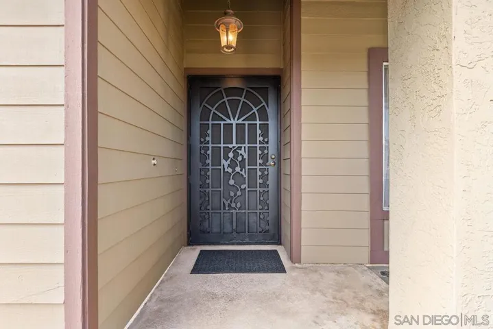 11069 Collinwood Dr, Santee, California 92071
