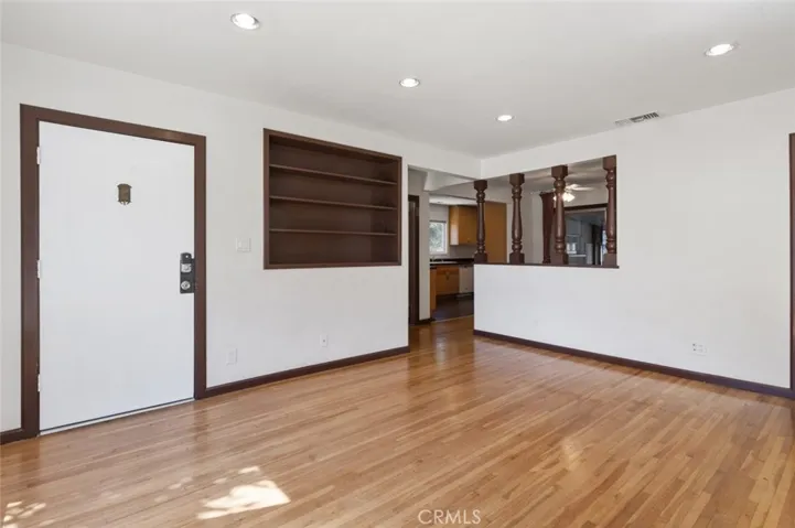 6007 Village Road, Lakewood, California 90713