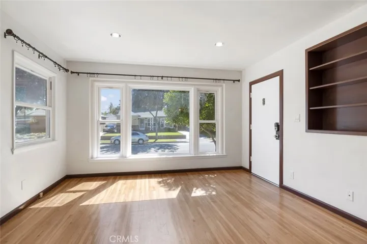 6007 Village Road, Lakewood, California 90713