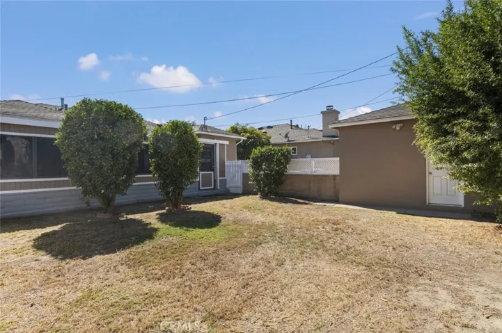 6007 Village Road, Lakewood, California 90713