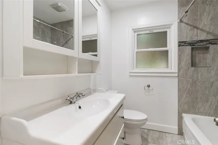 6007 Village Road, Lakewood, California 90713