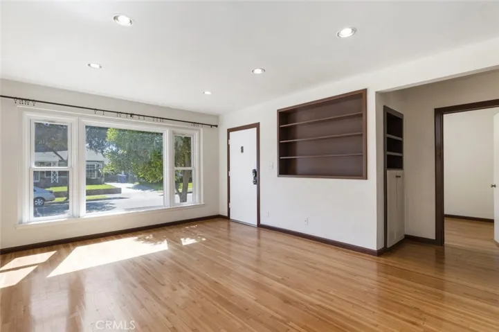6007 Village Road, Lakewood, California 90713