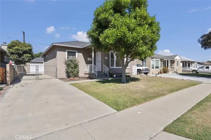 6007 Village Road, Lakewood, California 90713