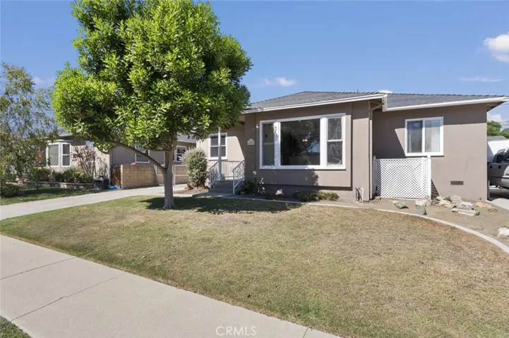 6007 Village Road, Lakewood, California 90713