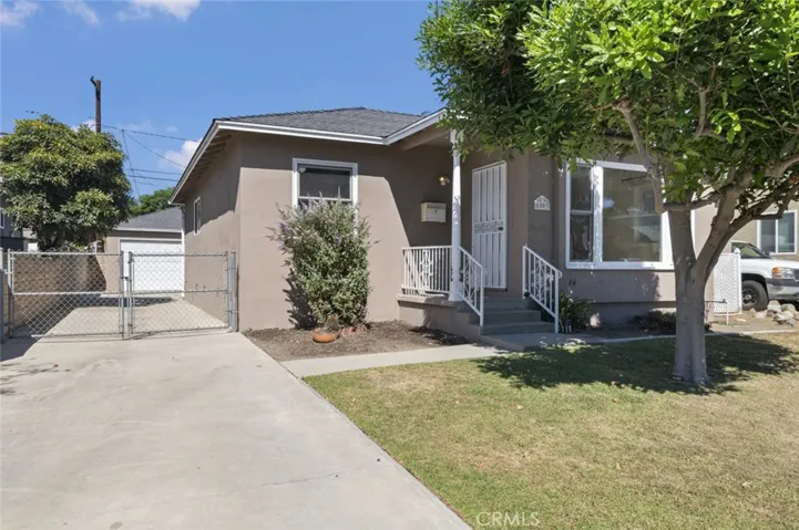 6007 Village Road, Lakewood, California 90713