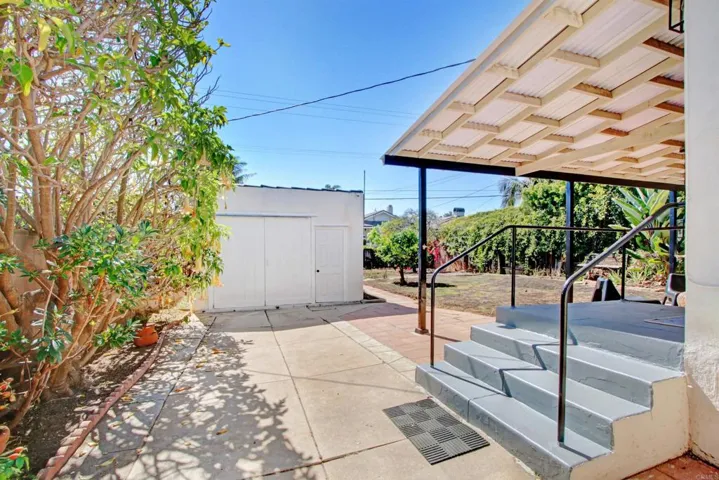 628 Euclid Street, Santa Monica, California 90402