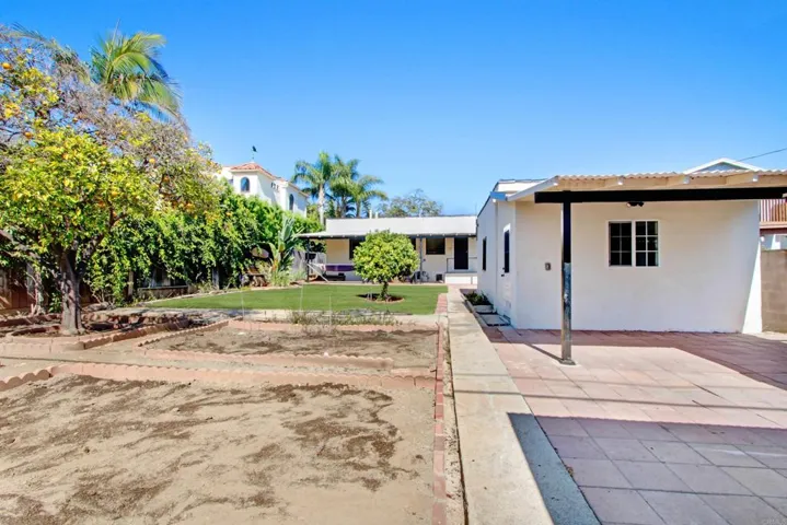 628 Euclid Street, Santa Monica, California 90402