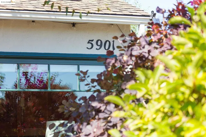 5901 Columbia Avenue, Richmond, California 94804