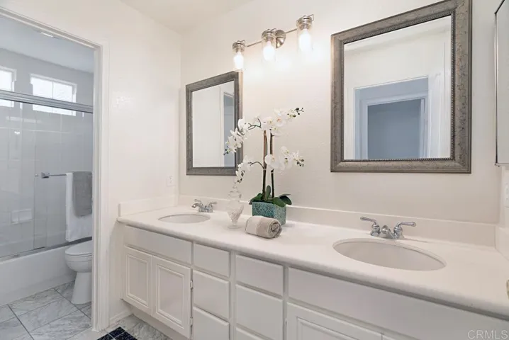 7111 Tanager Drive, Carlsbad, California 92011