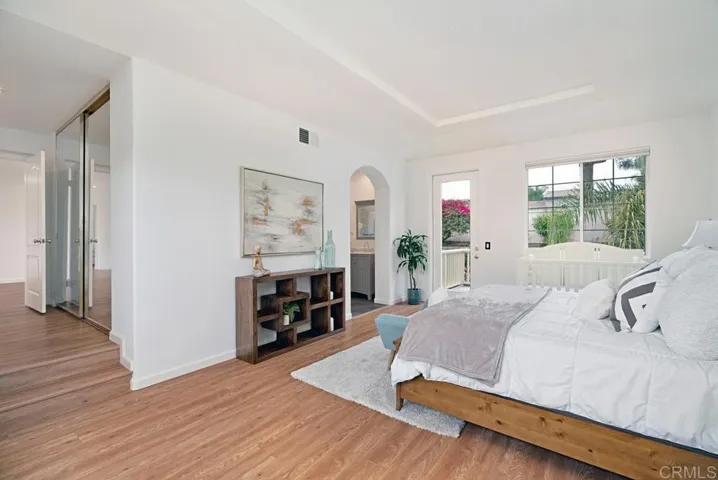 7111 Tanager Drive, Carlsbad, California 92011