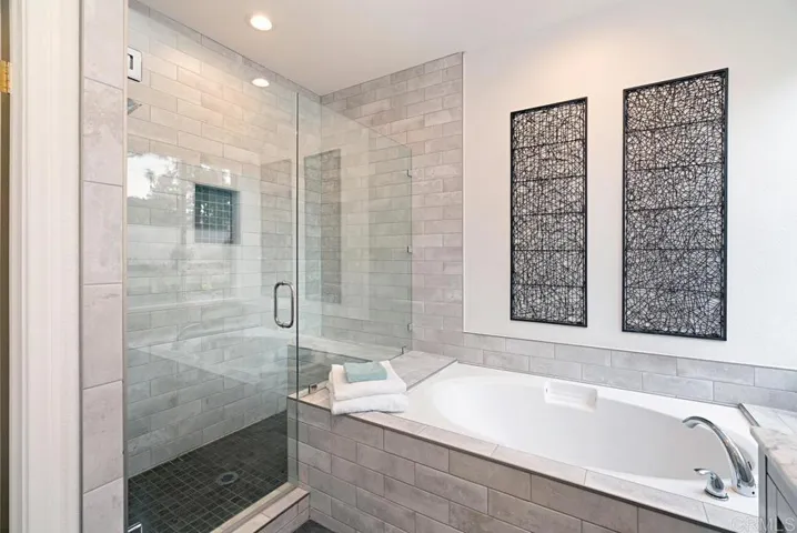 7111 Tanager Drive, Carlsbad, California 92011
