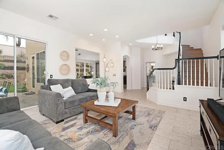 7111 Tanager Drive, Carlsbad, California 92011