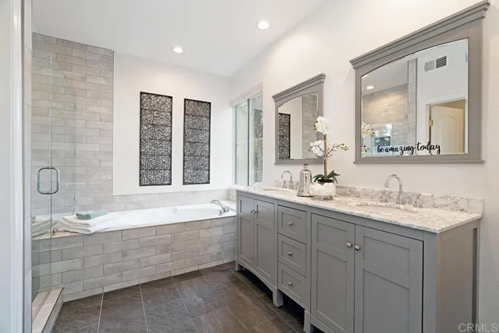 7111 Tanager Drive, Carlsbad, California 92011