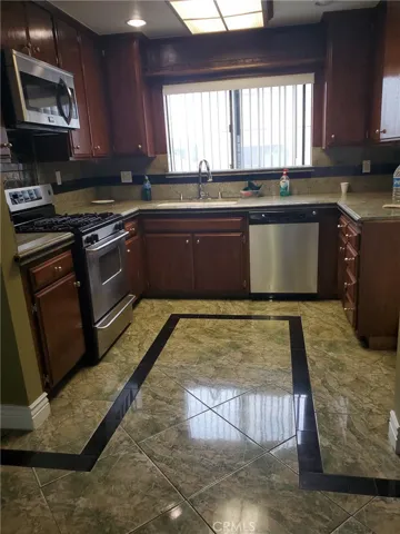 13945 Osborne Street B101, Arleta, California 91331