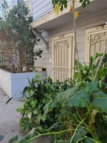 13945 Osborne Street B101, Arleta, California 91331
