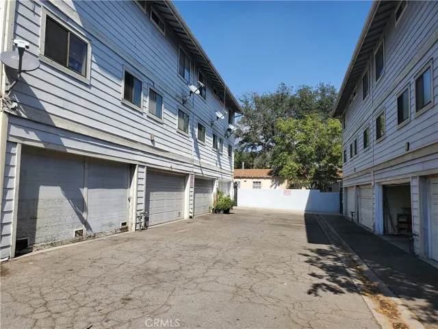 13945 Osborne Street B101, Arleta, California 91331