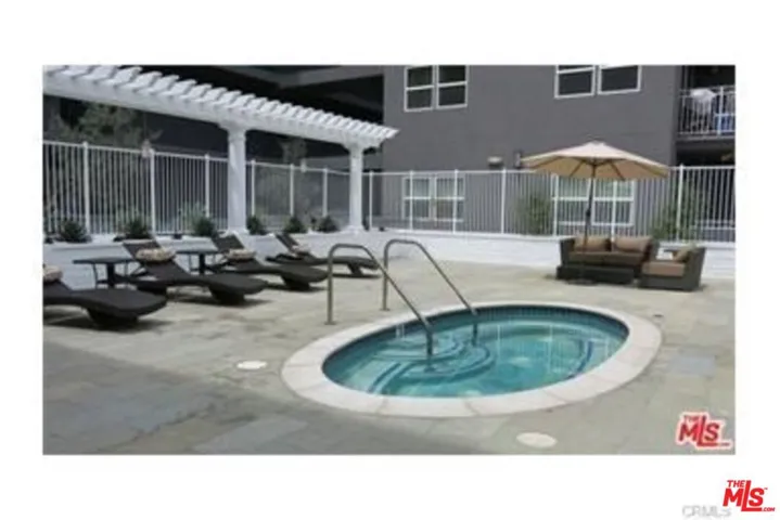 11925 Kling Street 407, Valley Village, California 91607