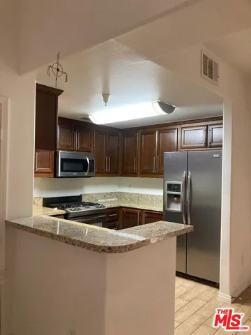 11925 Kling Street 407, Valley Village, California 91607