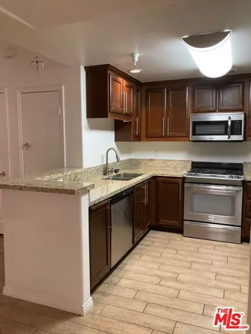 11925 Kling Street 407, Valley Village, California 91607