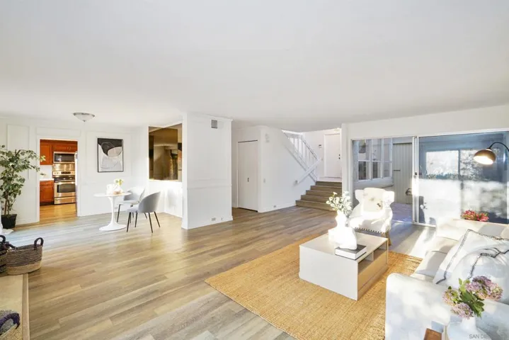 5556 Caminito Consuelo, La Jolla, California 92037