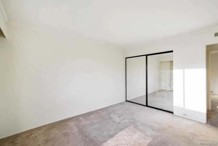 5556 Caminito Consuelo, La Jolla, California 92037