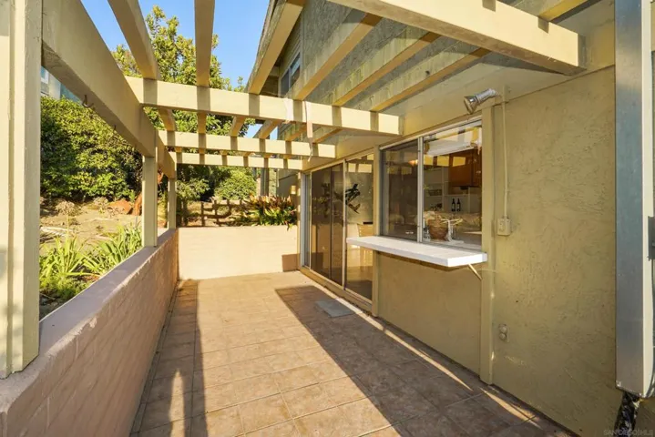 5556 Caminito Consuelo, La Jolla, California 92037