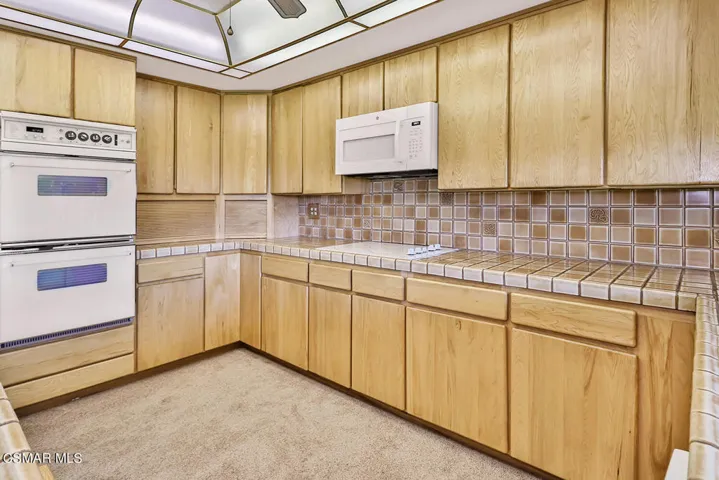dKitchen and Dining5