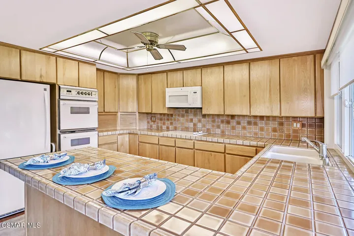 dKitchen and Dining6