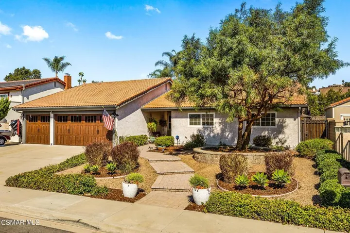 3-web-or-mls-UpmarketMedia_521CorteAguac