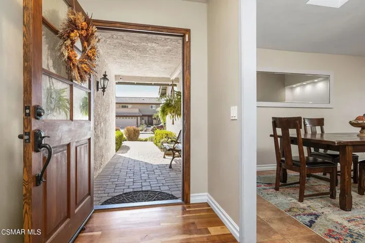 5-web-or-mls-UpmarketMedia_521CorteAguac