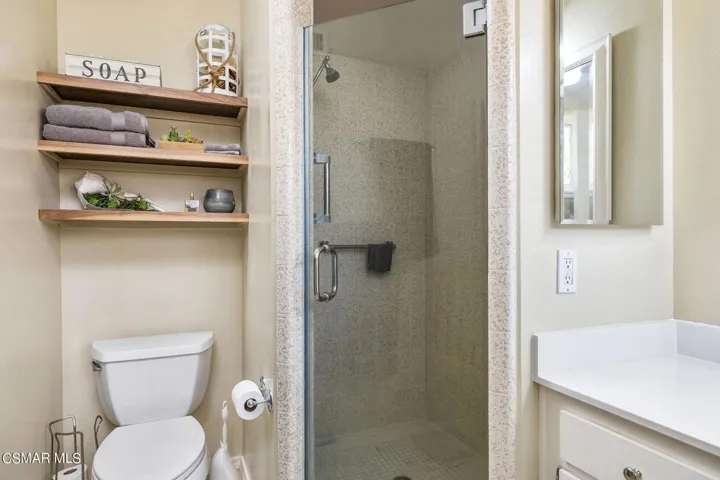 22-web-or-mls-UpmarketMedia_521CorteAgua