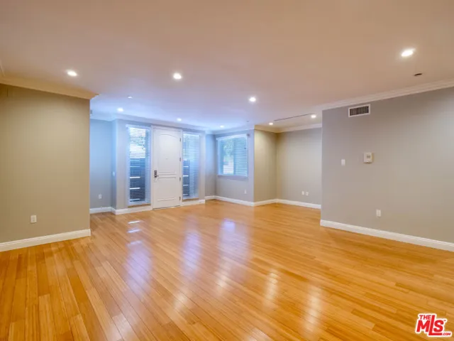 1283 Havenhurst Drive, West Hollywood, California 90046