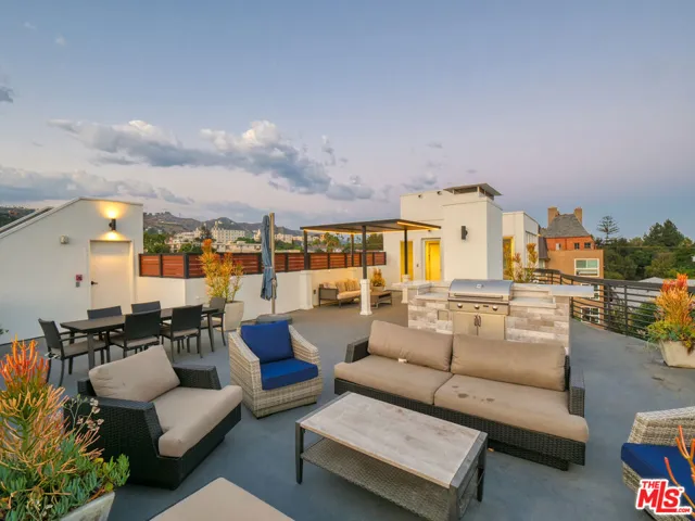 1283 Havenhurst Drive, West Hollywood, California 90046